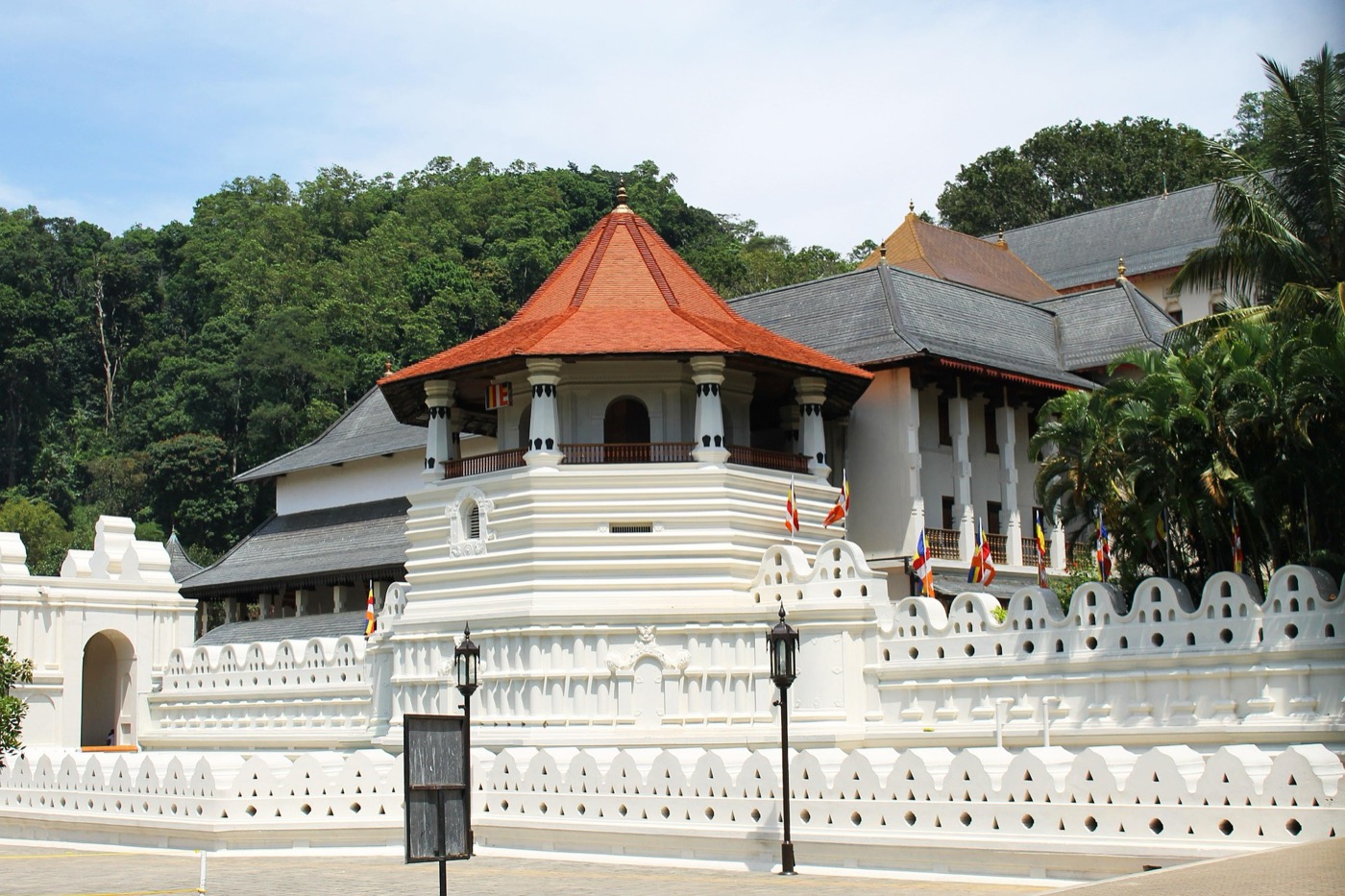 Kandy – Sacred Heritage & Royal Gardens