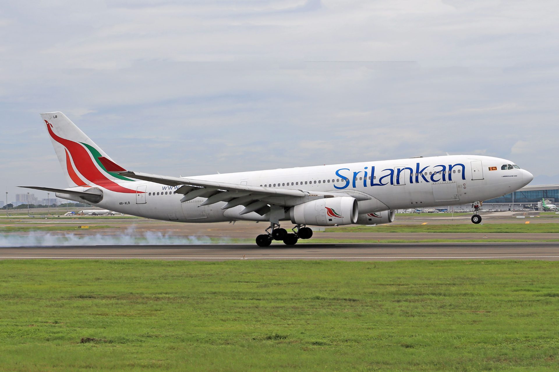 Arrival in Sri Lanka – Journey to the South Coast
